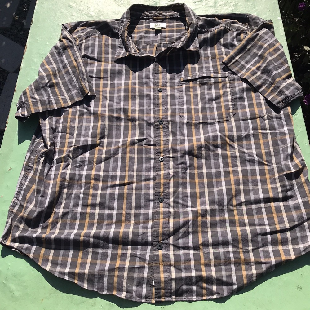 REI Co-op Shirt Mens XXL Green Plaid Short Sleeve Button Up Green Outdoor Pocket